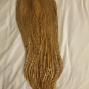 INH honey blonde clip on extension